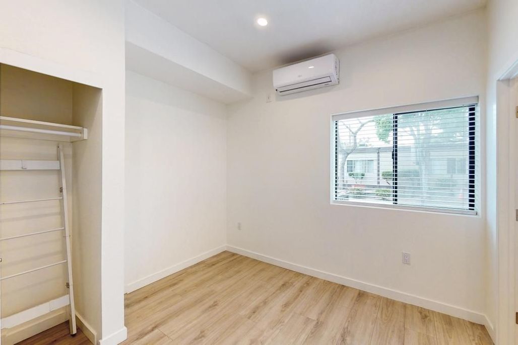 property for rent #13