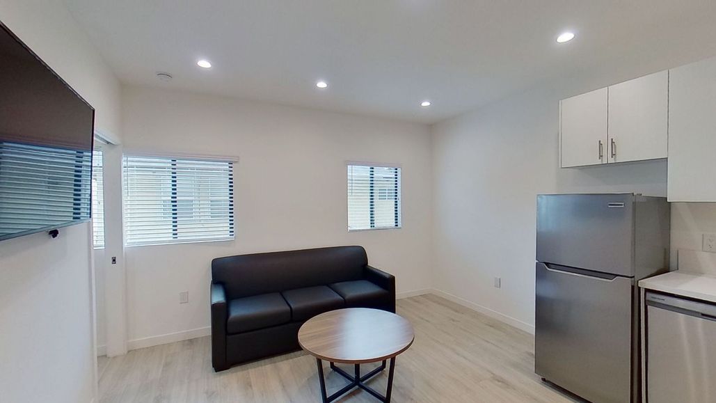 property for rent #15