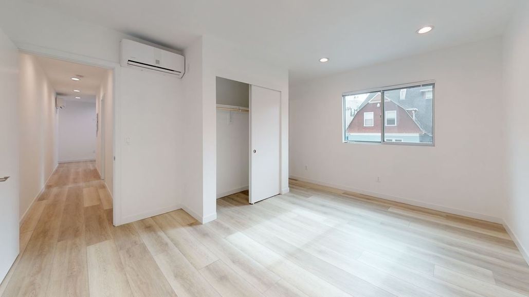 property for rent #16