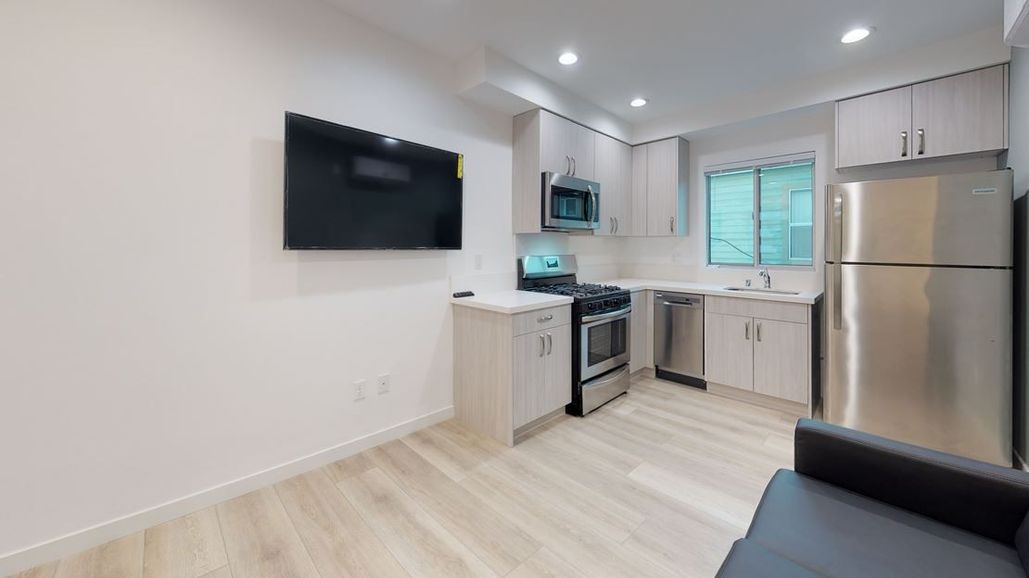 property for rent #10