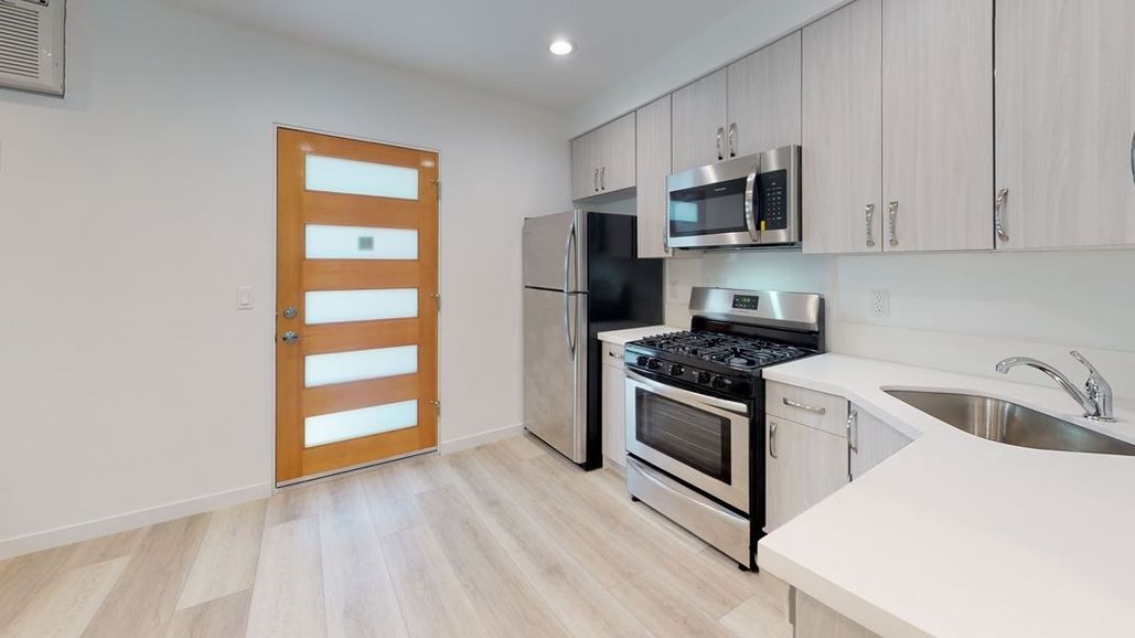 property for rent #8