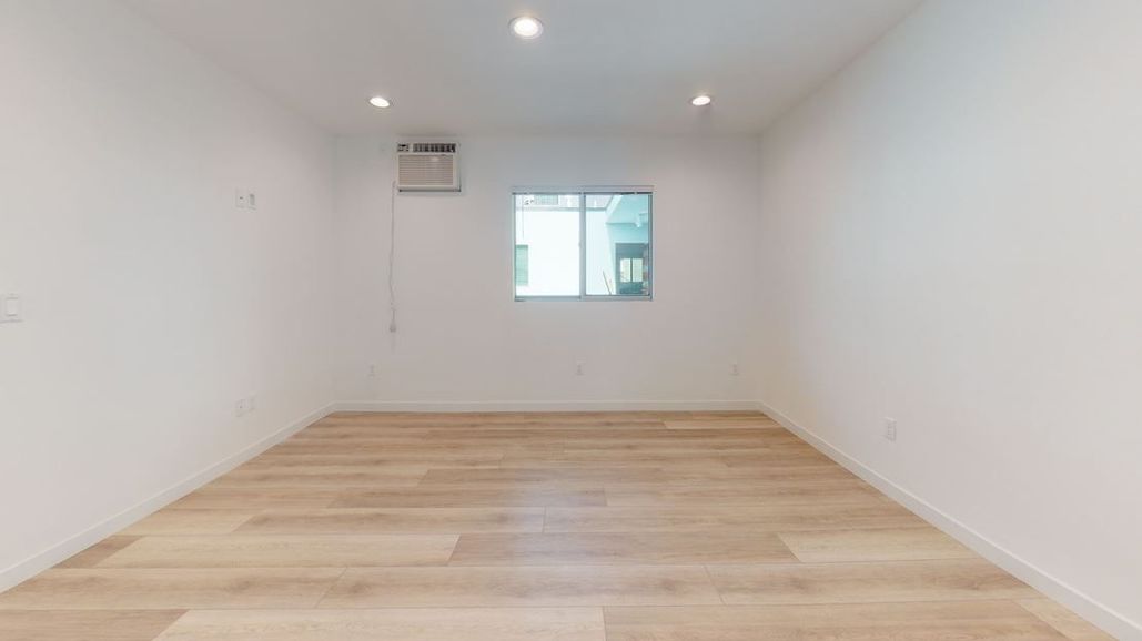 property for rent #18