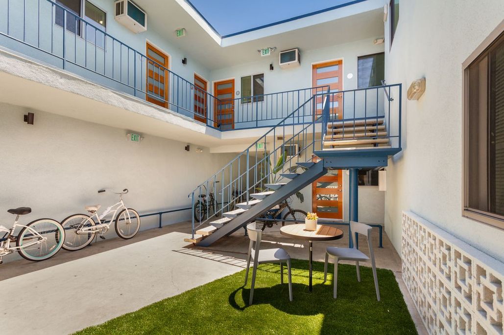 property for rent #4