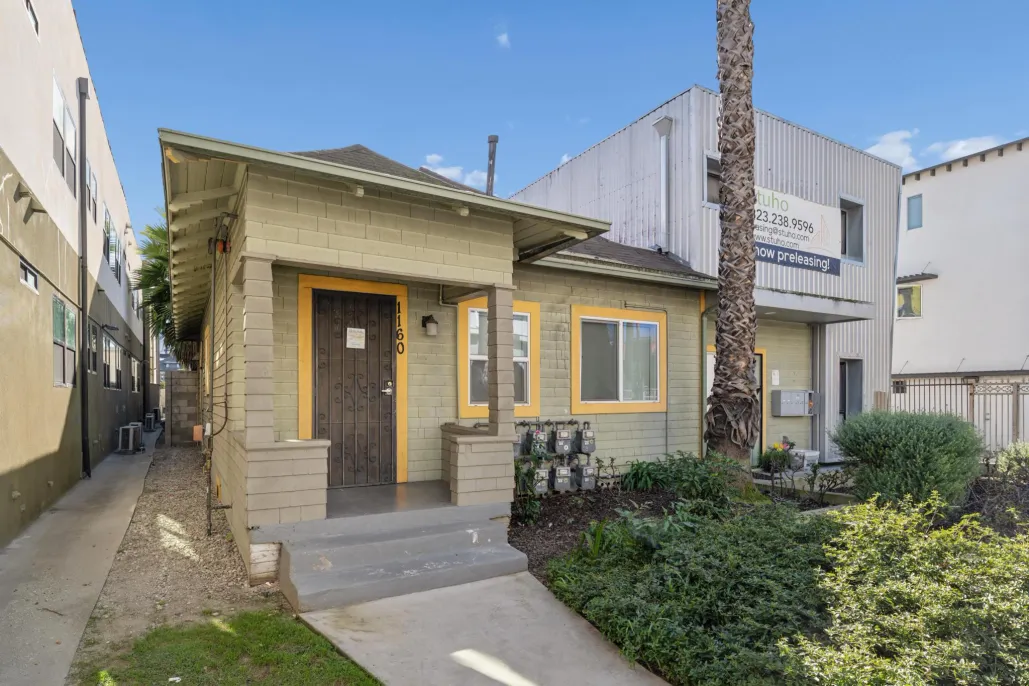 property for rent #13