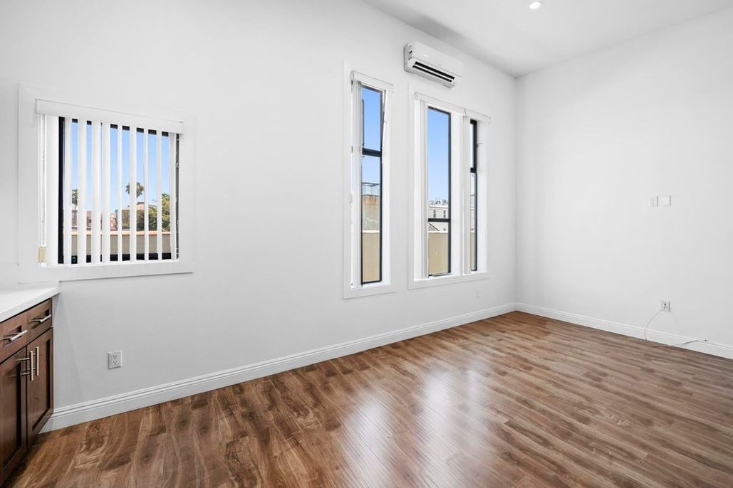 property for rent #70