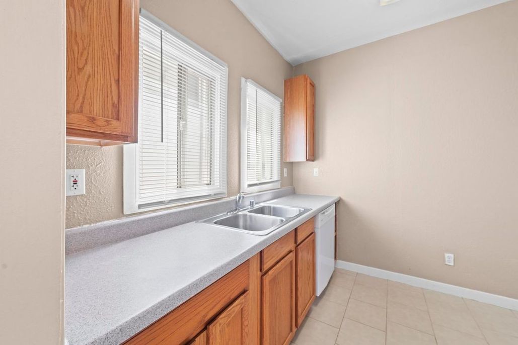 property for rent #51