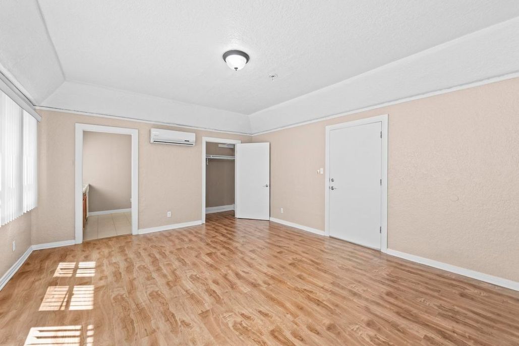 property for rent #48