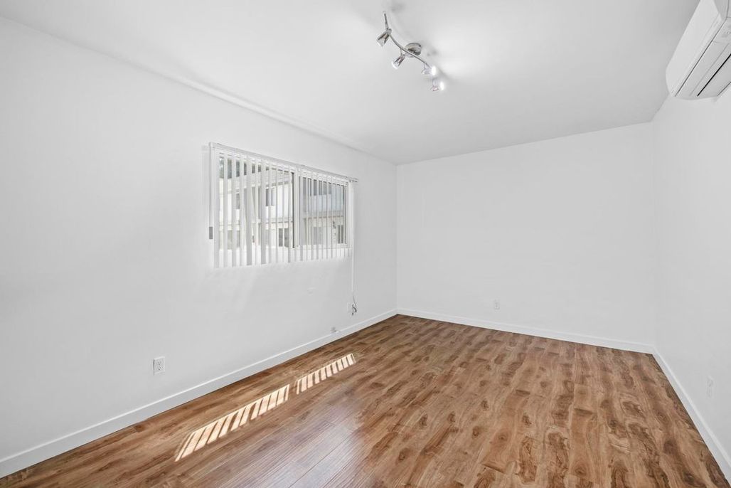 property for rent #24