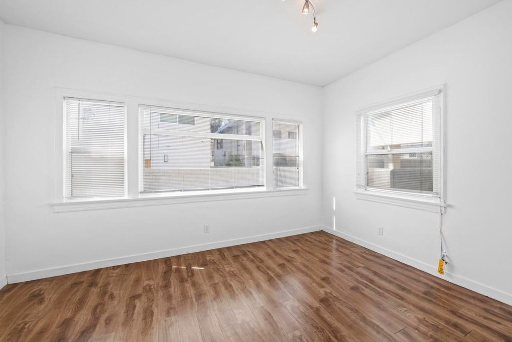 property for rent #62