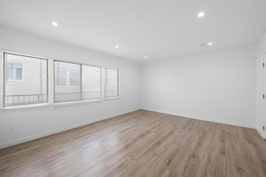 property for rent #36