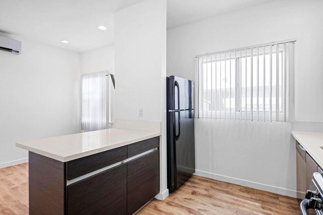 property for rent #60