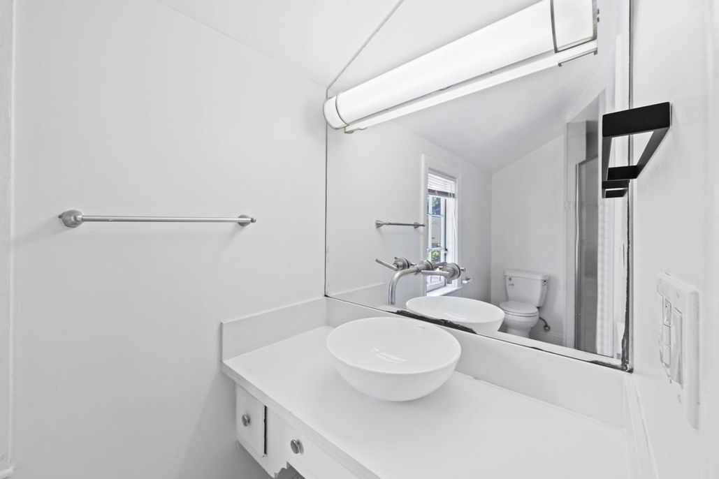 property for rent #16