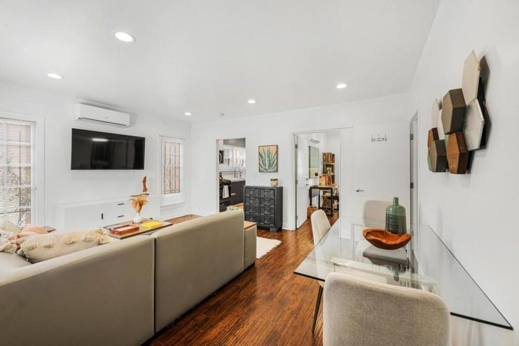 property for rent #9