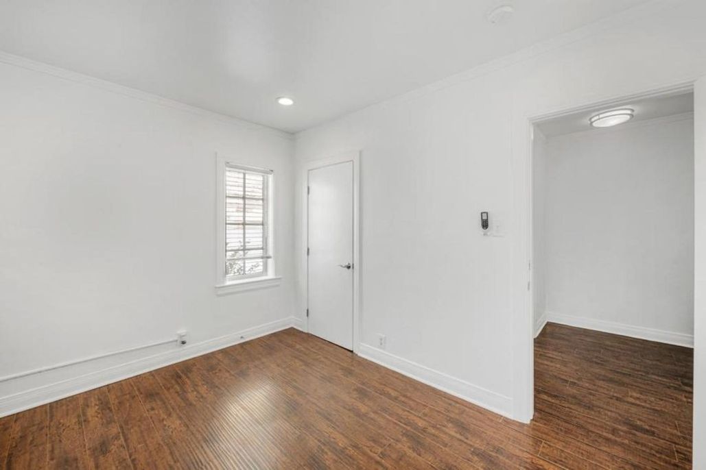 property for rent #11