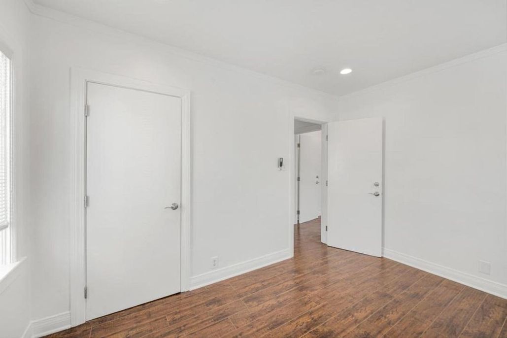 property for rent #10