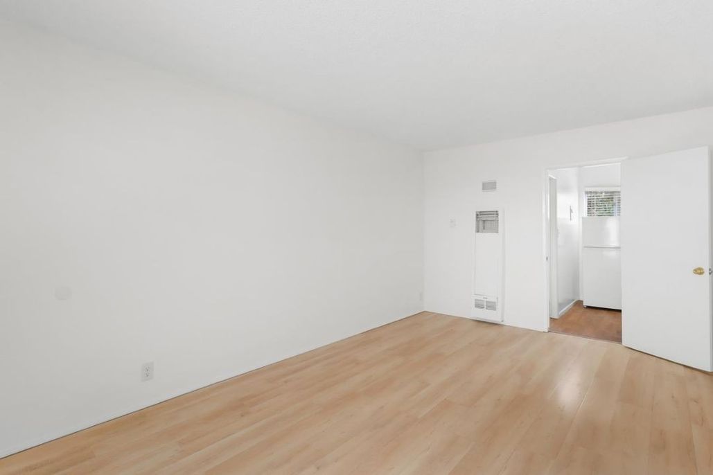 property for rent #3