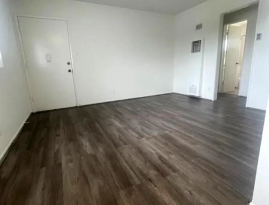 property for rent #4
