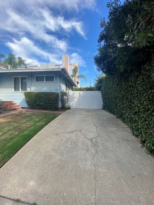 property for rent #1