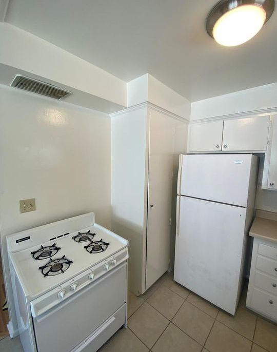 property for rent #7