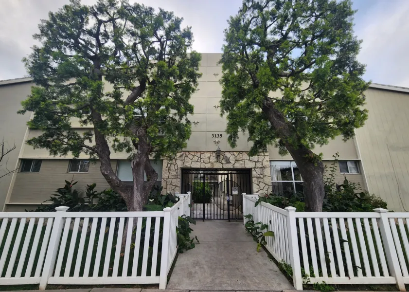 property for rent #1