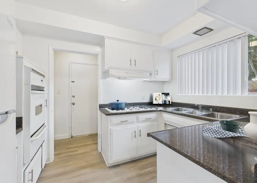 property for rent #1