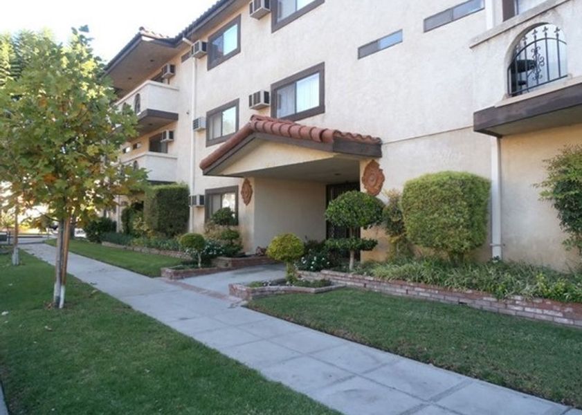 property for rent #1