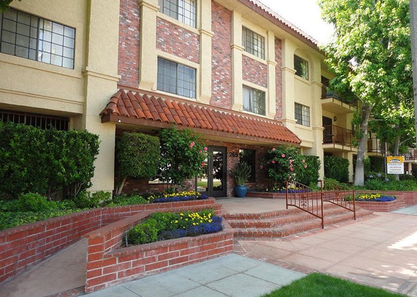 property for rent #1