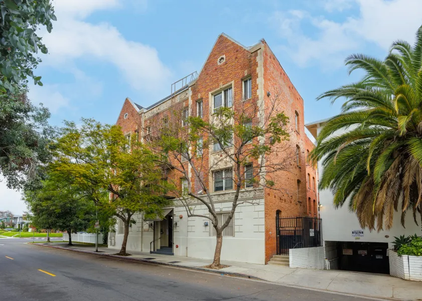 property for rent #1