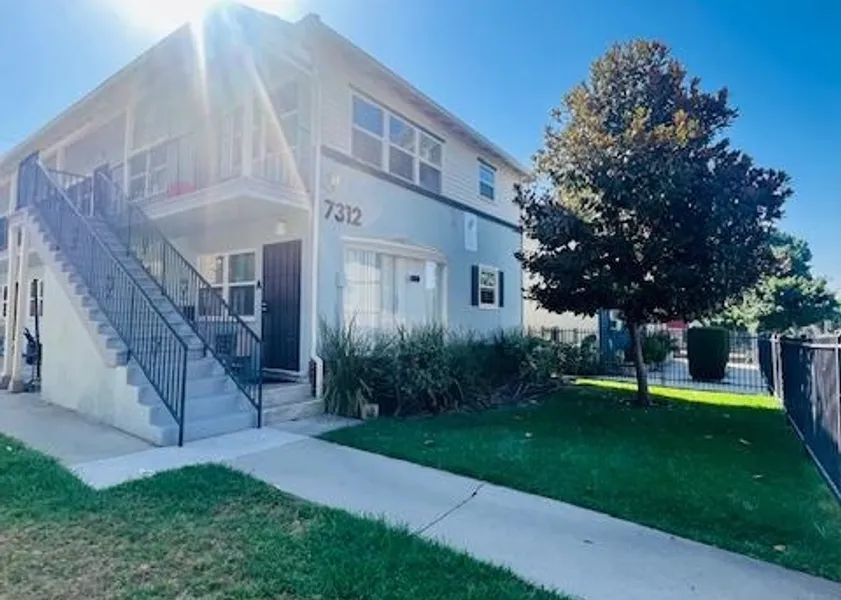 property for rent #1