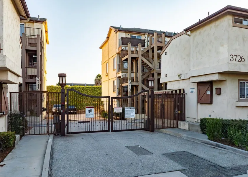 property for rent #1