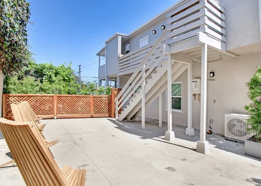 property for rent #1