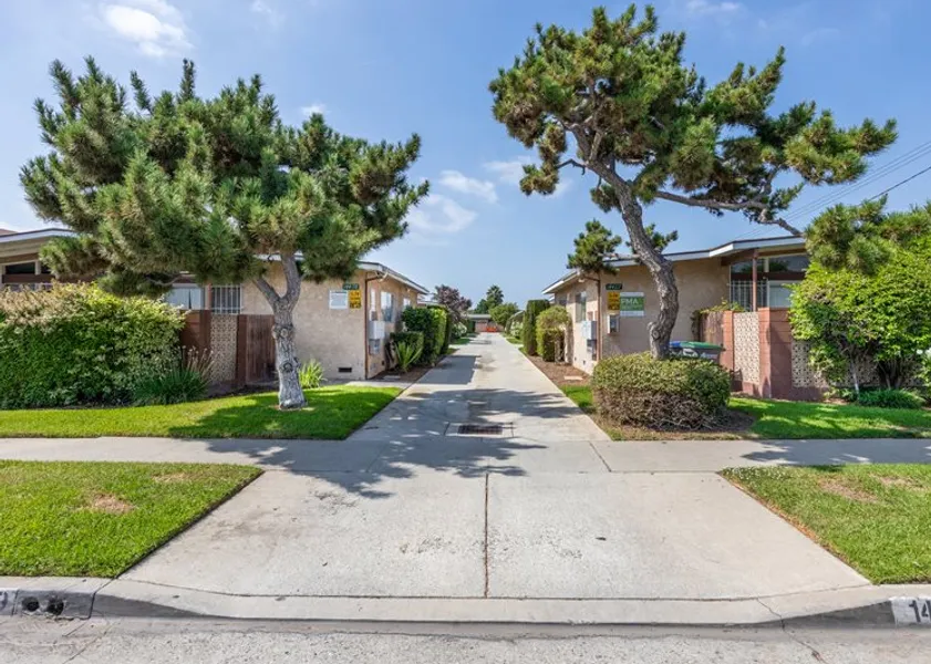 property for rent #1