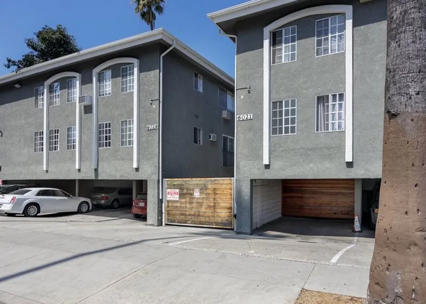 property for rent #1