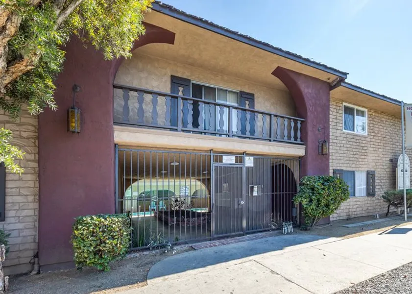 property for rent #1