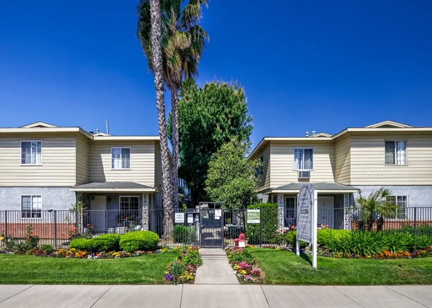 property for rent #1