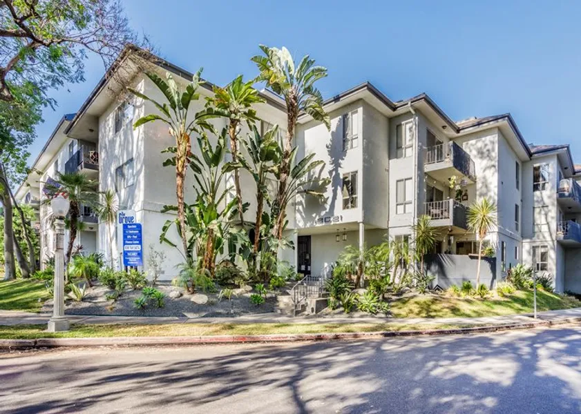 property for rent #1