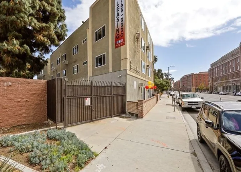 property for rent #1