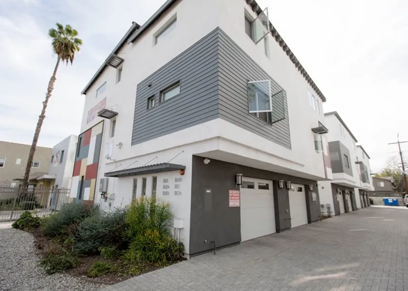 property for rent #1