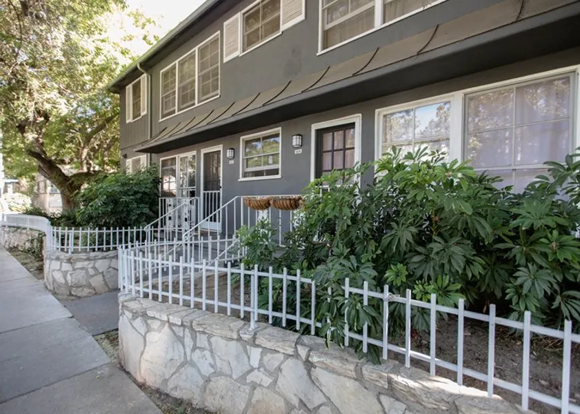 property for rent #1