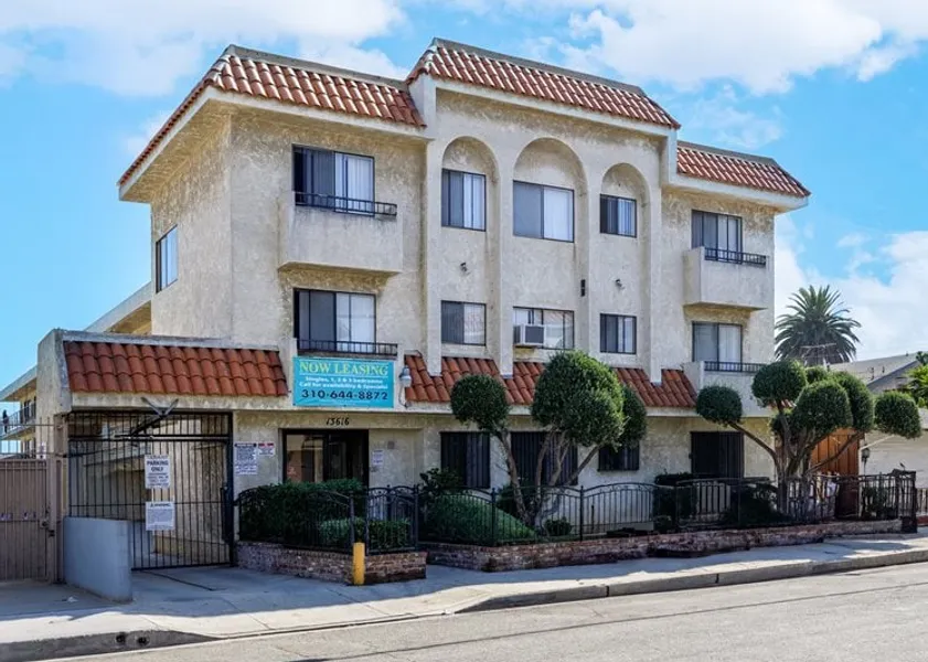 property for rent #1