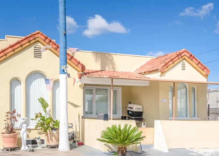 property for rent #1