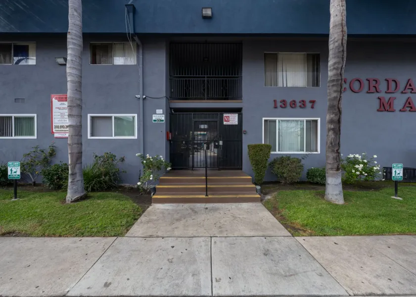 property for rent #1