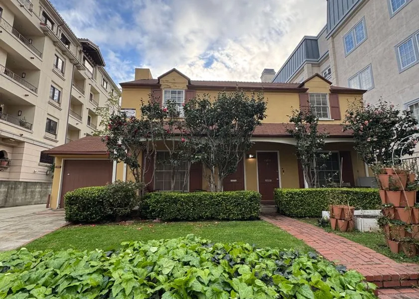 property for rent #1