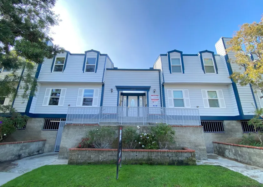 property for rent #1