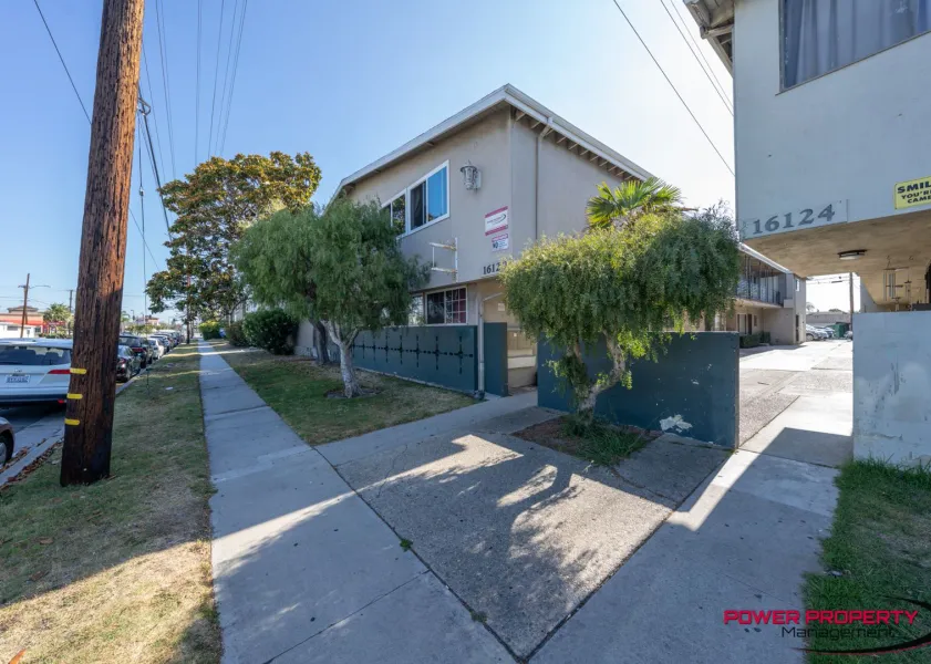 property for rent #1