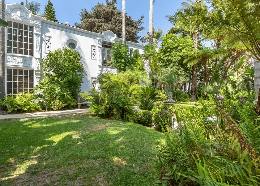 property for rent #1