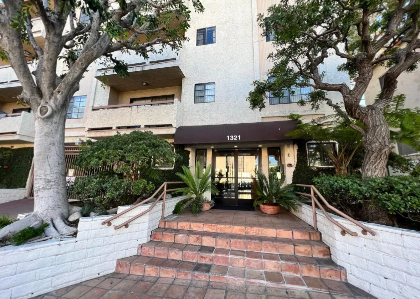 property for rent #1