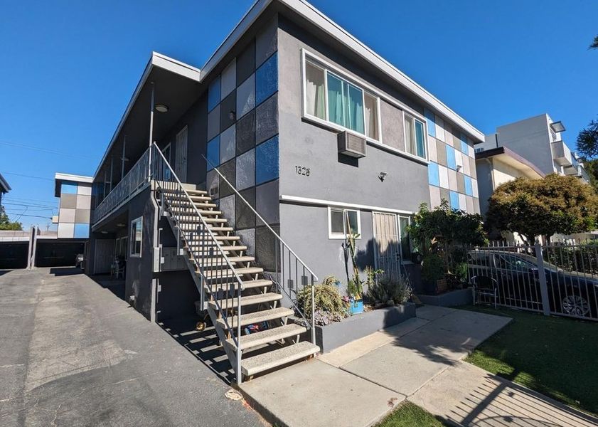 property for rent #1