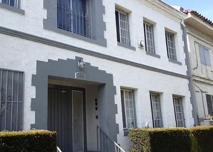 property for rent #1