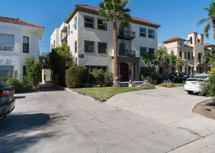 property for rent #1